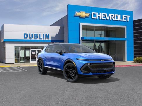 New 2026 Chevrolet Equinox EV RS w/ Convenience Package II AWD/4WD image 2