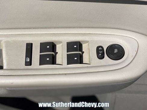 Used 2011 Chevrolet Traverse LT w/ Personal Connectivity Package FWD image 15