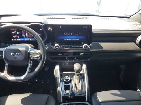 Used 2025 Chevrolet Colorado Trail Boss AWD/4WD image 14