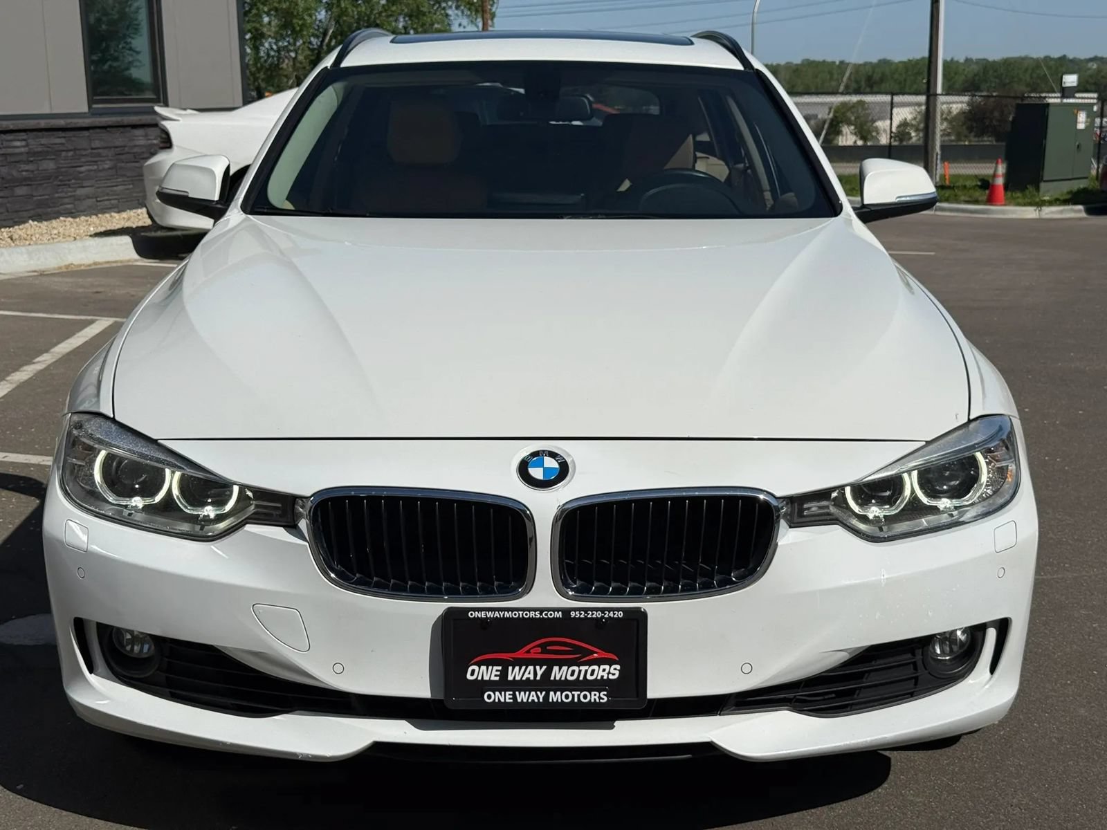 Used 2014 BMW 328i xDrive Wagon AWD/4WD image 8