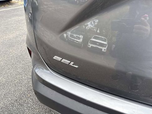 Used 2024 Ford Edge SEL image 5