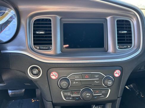 Used 2022 Dodge Charger SXT image 30
