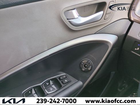 Used 2017 Hyundai Santa Fe Sport image 25