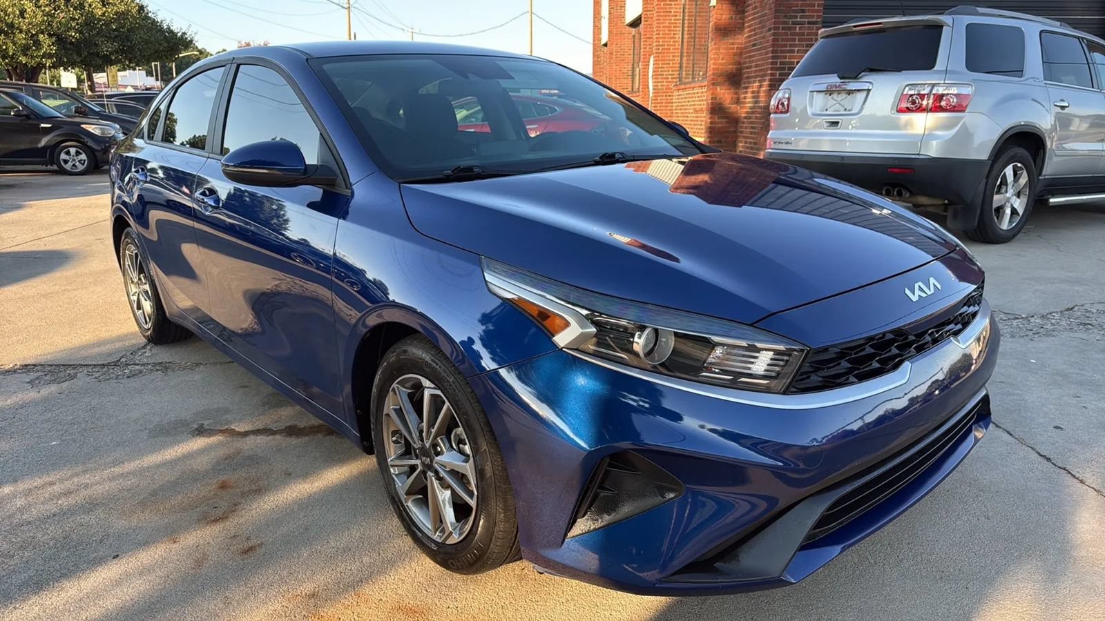 Used 2024 Kia Forte LXS w/ LXS Technology Package FWD image 7