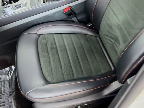 Used 2022 Ford Edge ST-Line w/ Class II Trailer Tow Package image 17