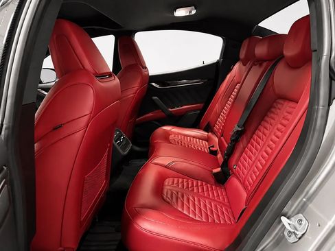Used 2021 Maserati Ghibli Trofeo RWD image 15