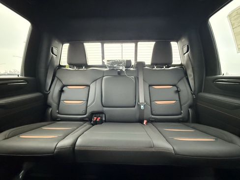 New 2026 GMC Sierra 2500 AT4 w/ AT4 Premium Plus Package image 31