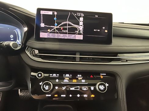 Used 2024 INFINITI QX60 Luxe AWD/4WD image 23