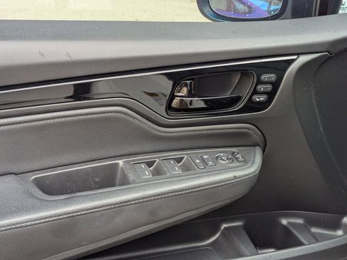 Used 2022 Honda Odyssey Touring image 11