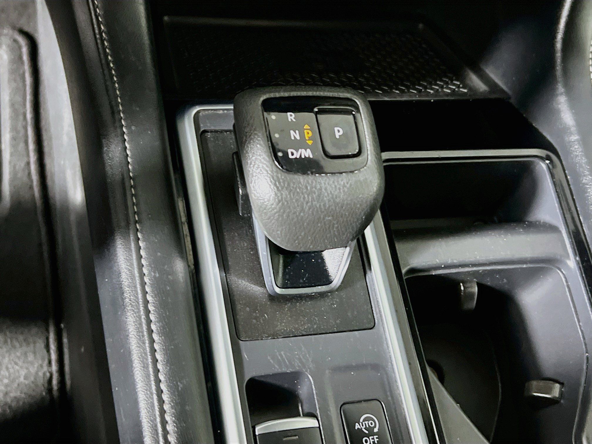 Used 2025 Nissan Pathfinder SL FWD image 24