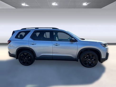New 2026 Honda Pilot Black Edition image 8