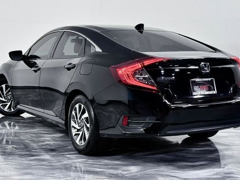 Used 2018 Honda Civic EX image 11