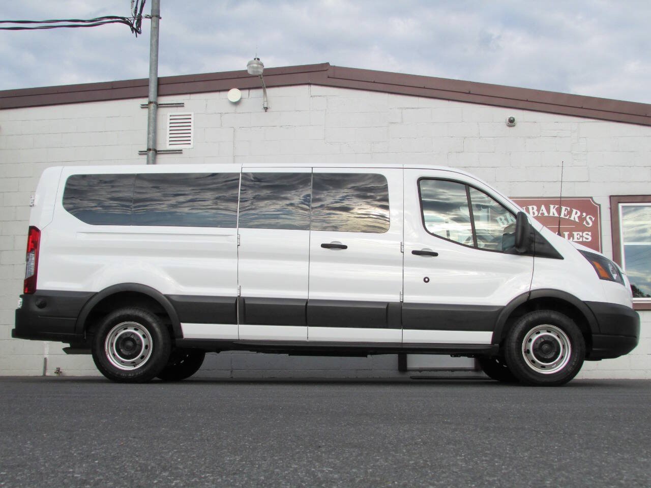 Used 2016 Ford Transit 350 XL RWD image 1