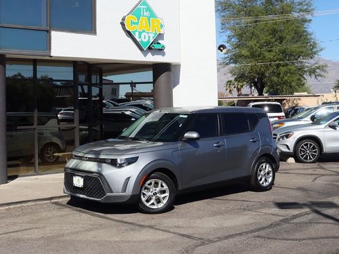 Used 2024 Kia Soul LX w/ Option Group 015 image 3