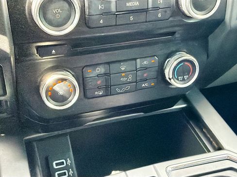 Used 2017 Ford F150 XLT w/ Equipment Group 302A Luxury image 31