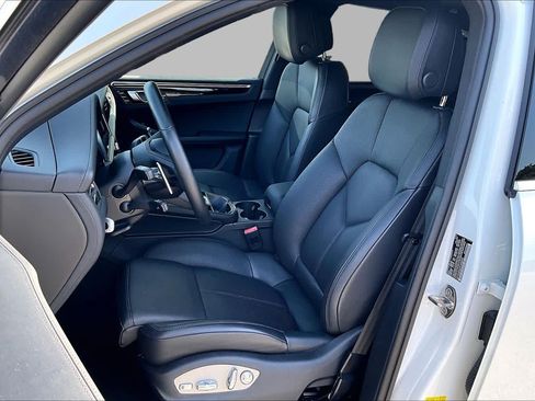 Used 2023 Porsche Macan S AWD/4WD image 7
