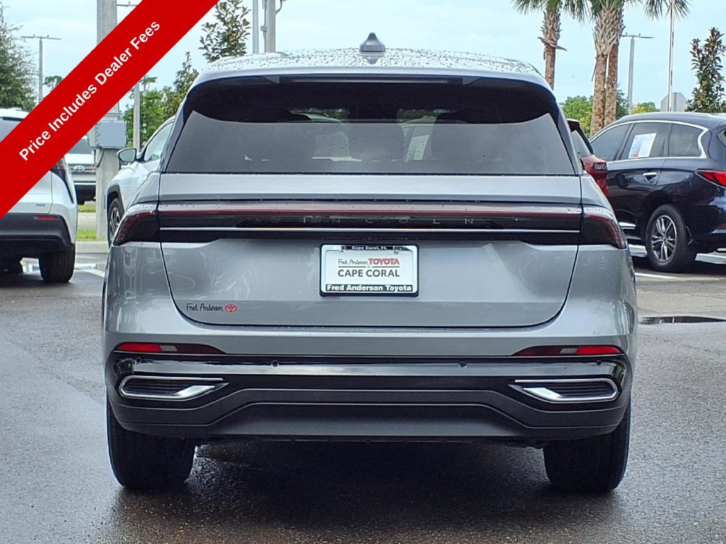 Used 2024 Lincoln Nautilus Premier AWD/4WD image 7