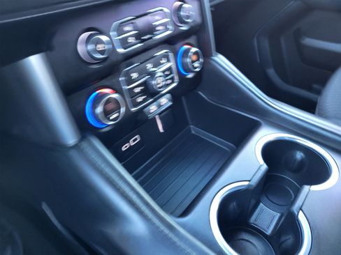 Used 2023 Chevrolet Tahoe LS image 12