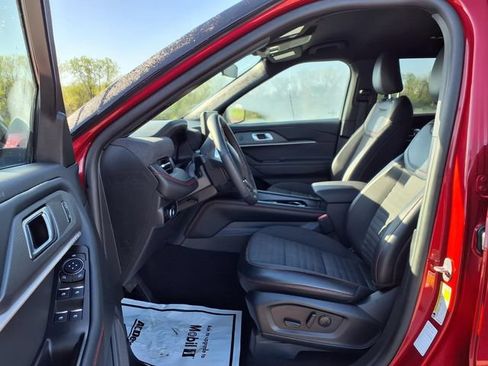 Used 2025 Ford Explorer ST-Line w/ ST-Line Street Pack AWD/4WD image 73