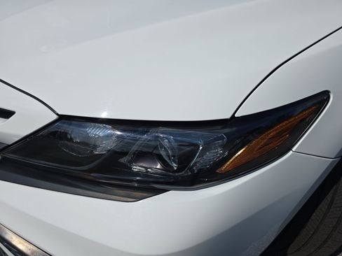 Used 2024 Toyota Camry SE FWD image 29