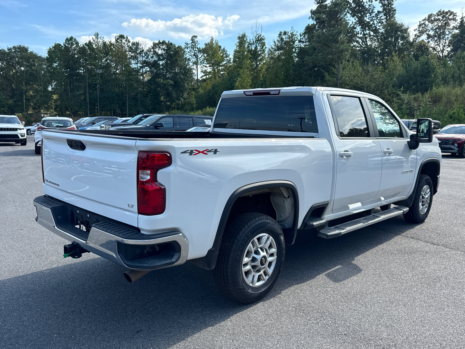 Used 2025 Chevrolet Silverado 2500 LT w/ Convenience Package AWD/4WD image 5
