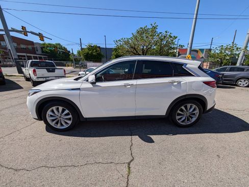 Used 2019 INFINITI QX50 Essential w/ Proactive Package FWD image 9