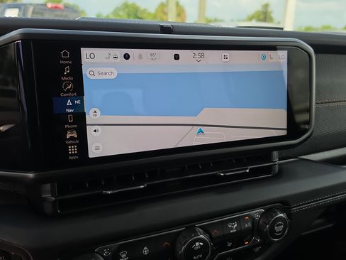 Used 2018 Toyota Tacoma TRD Sport RWD image 25