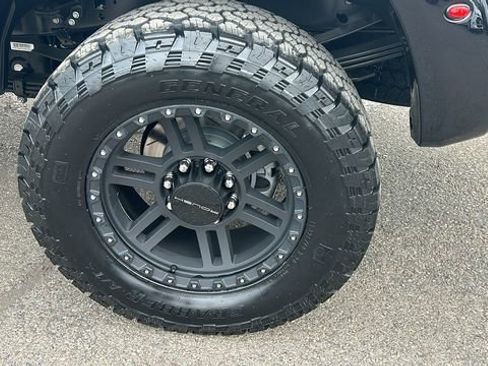 New 2026 Ford F250 Lariat w/ Black Appearance Package image 6