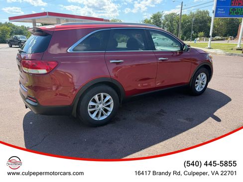 Used 2018 Kia Sorento FWD image 5