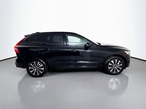 Used 2025 Volvo XC60 B5 Plus image 11