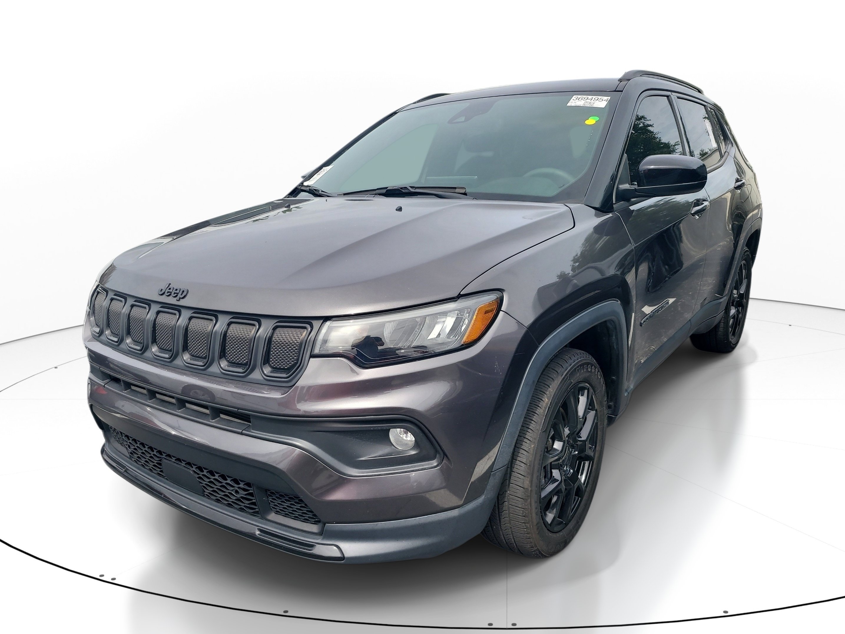 Used 2022 Jeep Compass Latitude FWD image 3