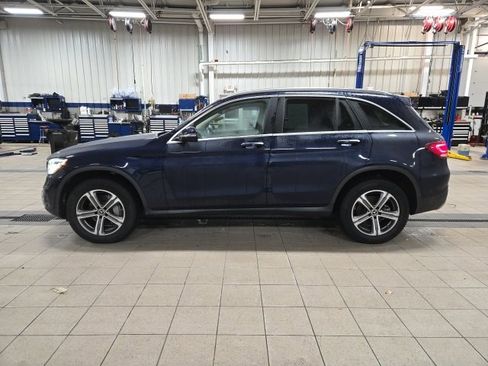Used 2022 Mercedes-Benz GLC 300 4MATIC image 2