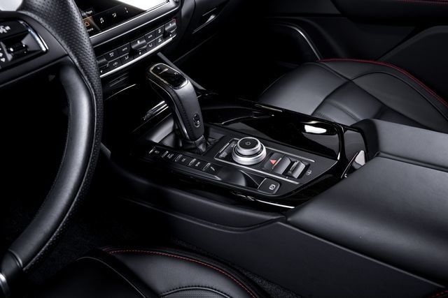 Used 2024 Maserati Levante GT Ultima AWD/4WD image 30