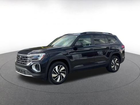 Used 2025 Volkswagen Atlas SE image 8