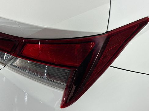 Used 2021 Hyundai Elantra SEL w/ Cargo Package image 33