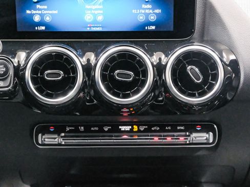 Certified 2023 Mercedes-Benz GLA 250 image 17