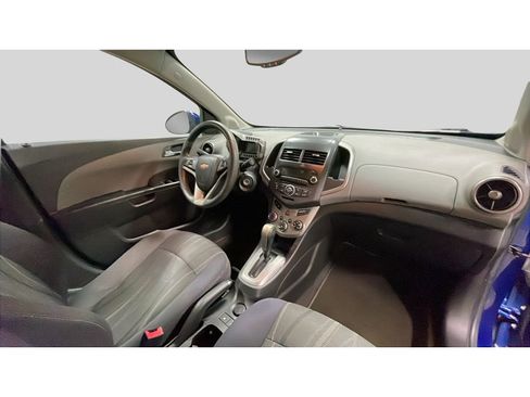Used 2013 Chevrolet Sonic LT image 18