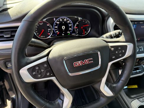 Used 2023 GMC Acadia SLT w/ Technology Package image 20