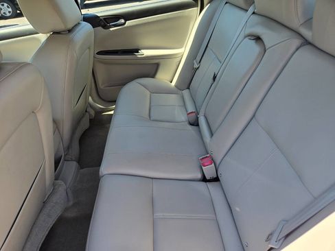 Used 2011 Chevrolet Impala LT w/ Luxury Edition Package FWD image 18