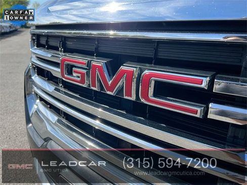 Used 2021 GMC Acadia SLE image 29