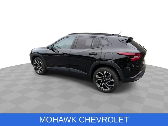 Used 2024 Chevrolet Trax RS w/ Sunroof Package FWD image 6
