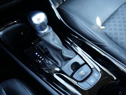 Used 2022 Toyota C-HR Limited image 23