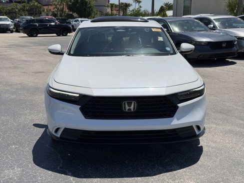 Used 2023 Honda Accord EX-L image 3