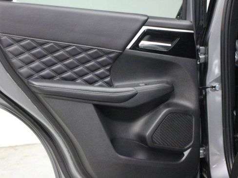 Used 2022 Mitsubishi Outlander SEL image 29