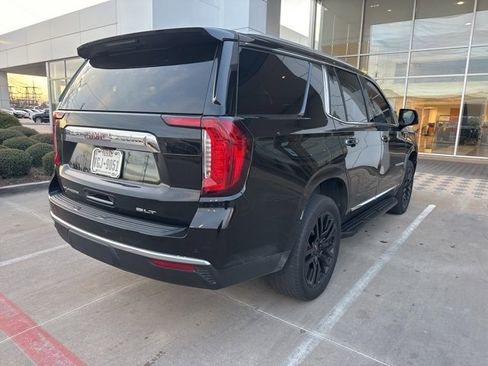 Used 2022 GMC Yukon SLT w/ SLT Premium Package image 4