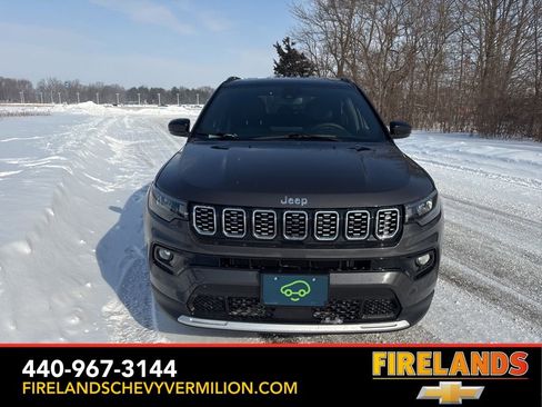 Used 2024 Jeep Compass Limited image 12