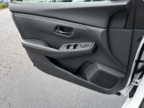 Used 2024 Nissan Sentra S FWD image 19