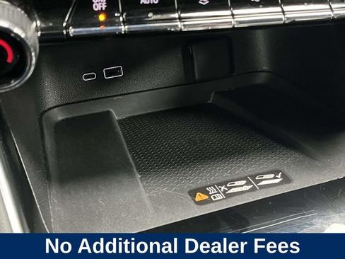 Used 2024 Chevrolet Traverse LT AWD/4WD image 35