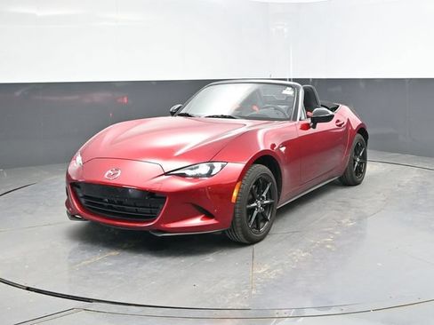 Used 2025 MAZDA MX-5 Miata Sport RWD image 6