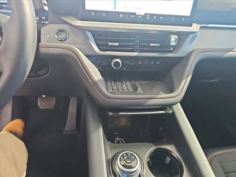 Used 2025 Ford Explorer ST-Line w/ Premium Package image 11